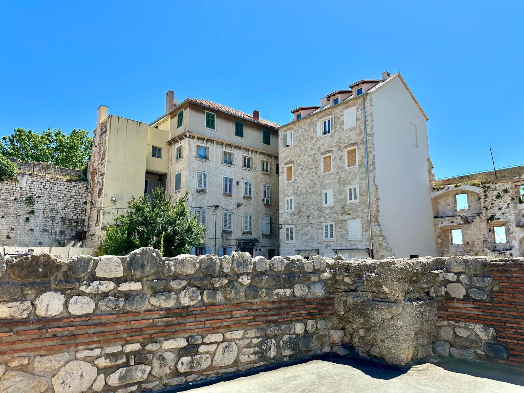 Апартаменты Diocletian Tower - Bella Vista & Palazzo Сплит Экстерьер фото