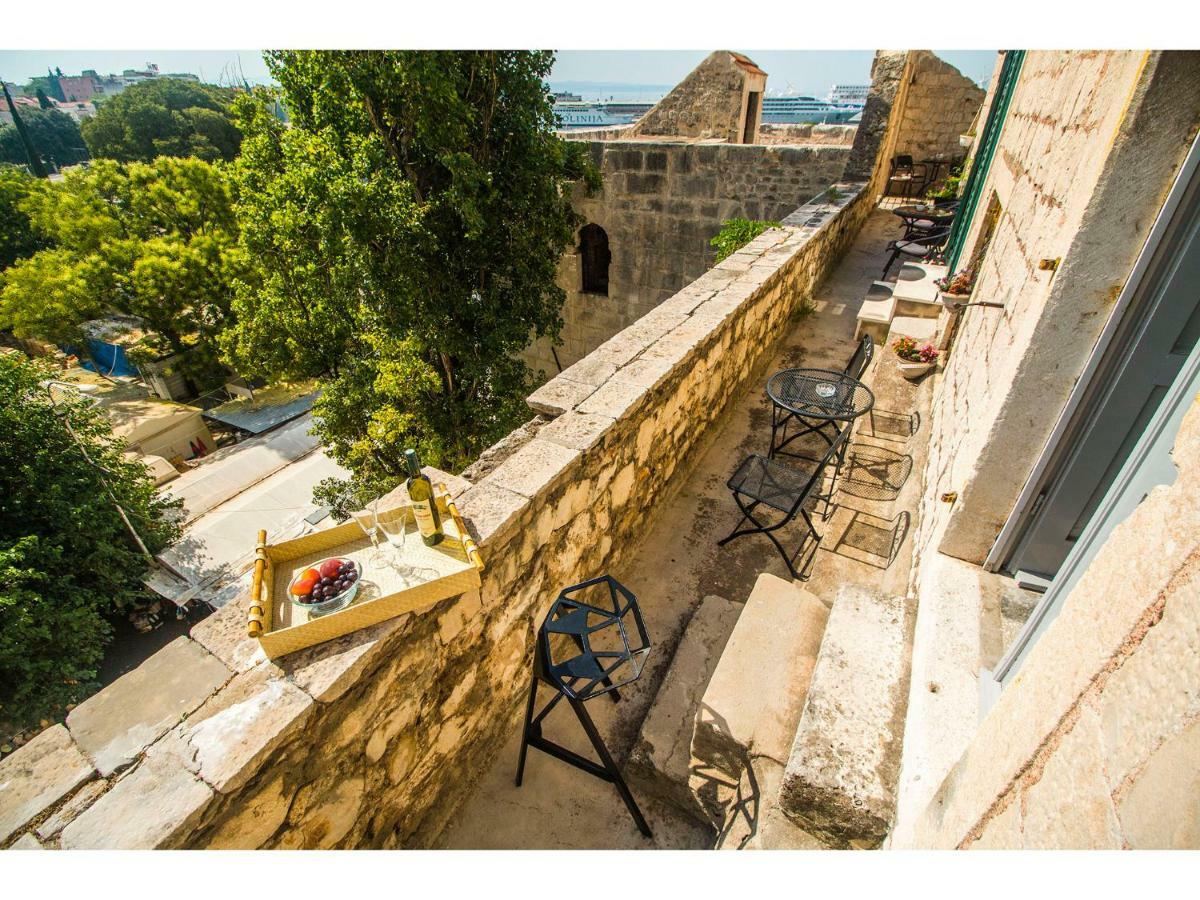 Апартаменты Diocletian Tower - Bella Vista & Palazzo Сплит Экстерьер фото